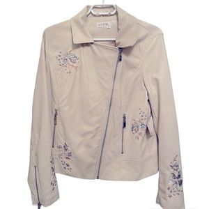 ✨HOST PICK✨Cleo medium floral jacket size medium vintage (with some discolour)